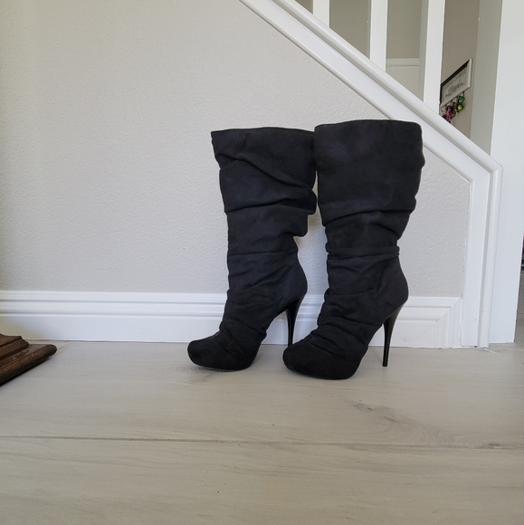 Heeled Boots Size 7 Black Suede - Picture 2 of 8
